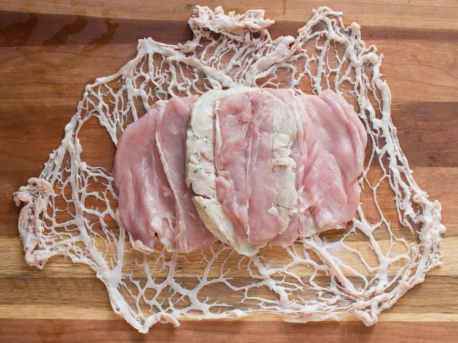 Trimming and stuffing a rabbit saddle en creppinette