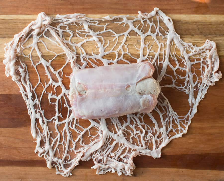 Trimming and stuffing a rabbit saddle en creppinette