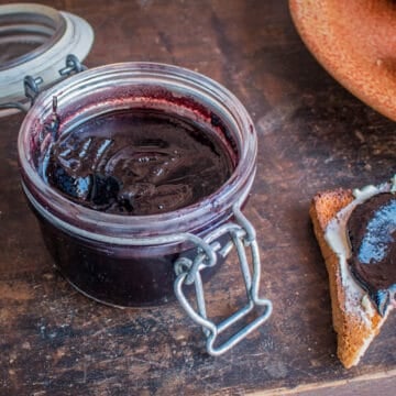 Chokeberry / Aronia Berry Preserves or Jam Recipe