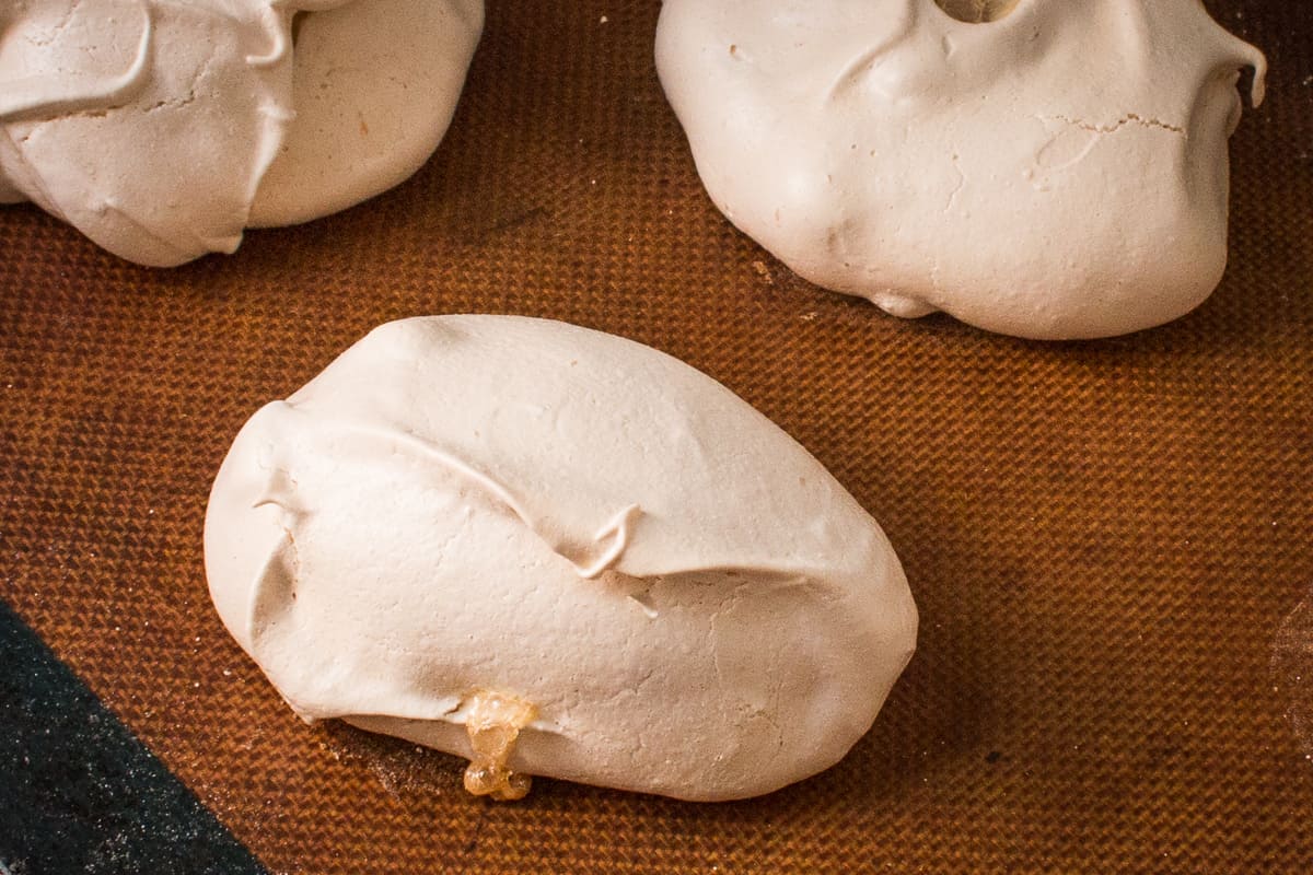 Meringues for individual pavlova 