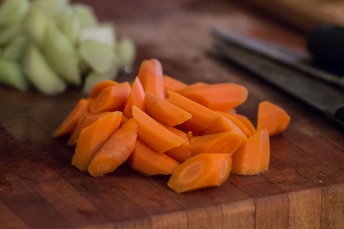 Burdock flower stalk recipe with carrots