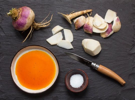 Raw turnips with acorn oil recipe