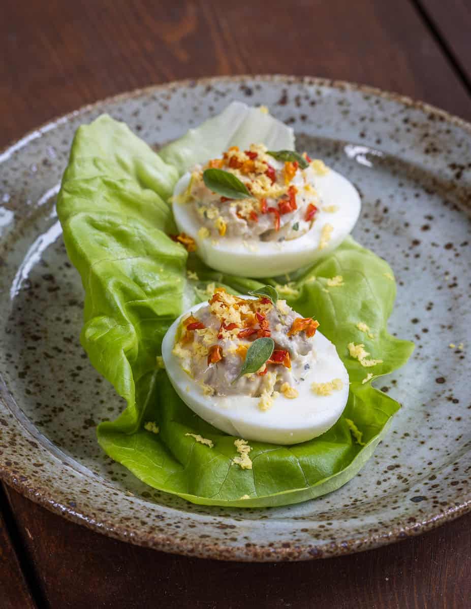 lamb brain recipe in eggs on lettuce 