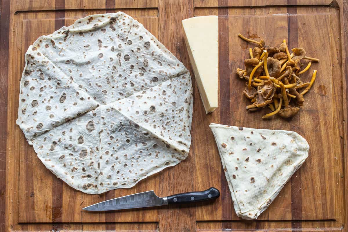 Lefse with yellowfoot chanterelles sauerkraut and swedish cheese(16)