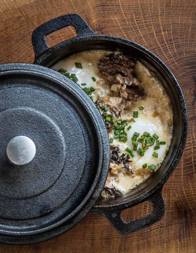 Eggs with dried morel cream and shrimp Eggs de Gaulle