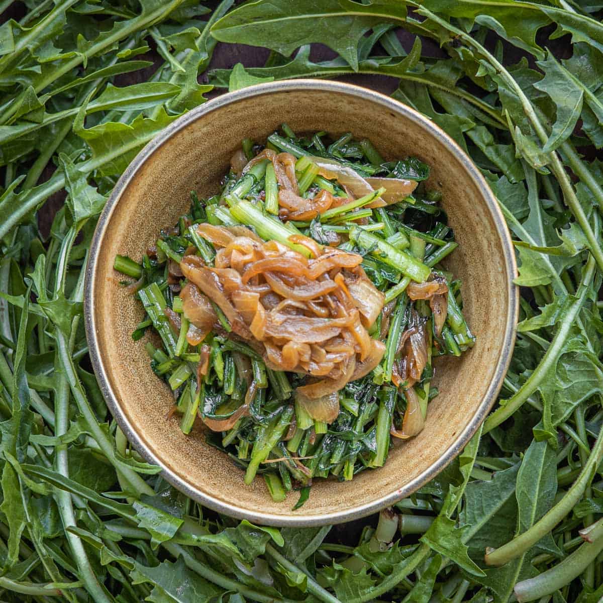 Hindbeh or Hindbeh, Dandelions with caramelized onions