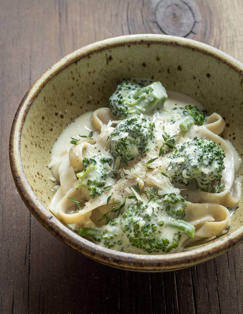 Puffball mushroom alfredo sauce with broccoli