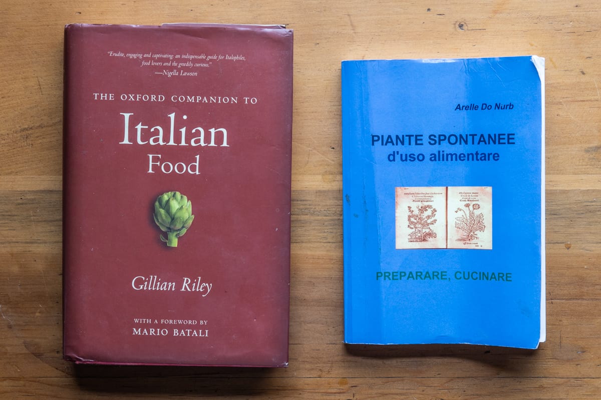 the oxford companion to Italian cuisine and Piante spontanee books
