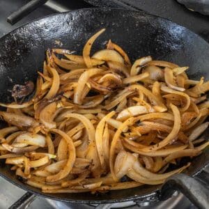 making caramelized onions