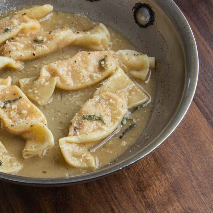 Caramelle: Candy-Shaped Pasta With Squash Filling (Recipe)