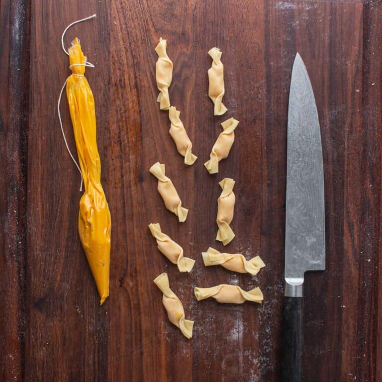 Caramelle: Candy-Shaped Pasta With Squash Filling (Recipe)