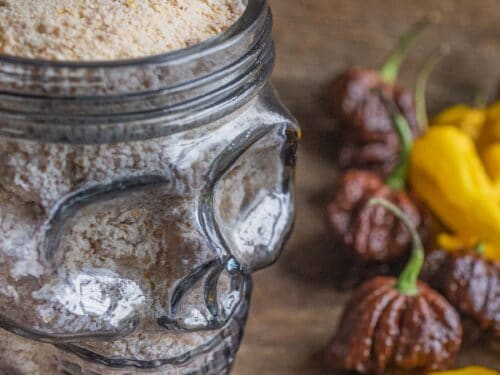 Carolina-reaper-hot-pepper-