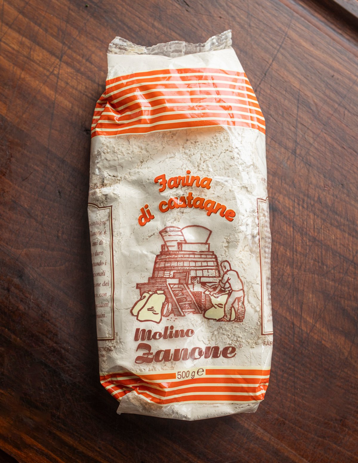 A bag of Italian chestnut flour.