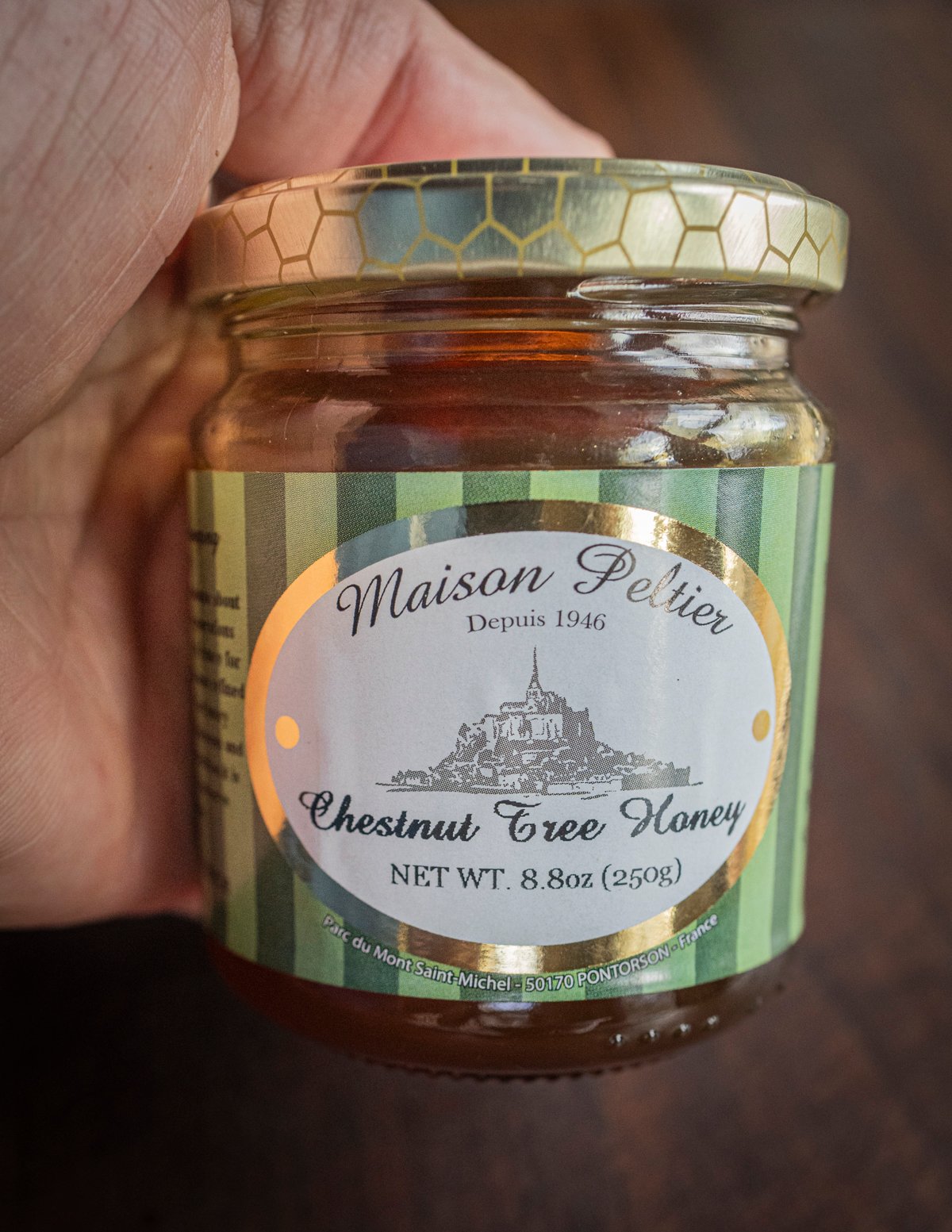 A jar of Italian chestnut honey.