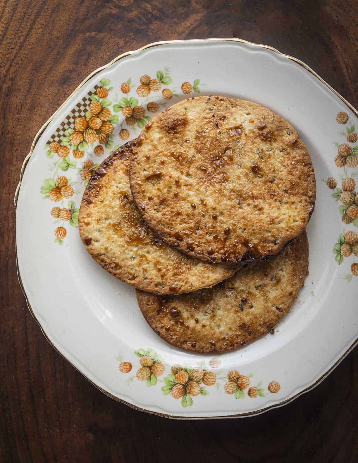 Tortas de aciete made with bronze fennel seeds and maple sugar.